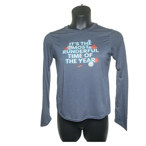Brooks NWT Heather Asphalt Size Medium Merry Runderful Distance Graphic Shirt - Picture 11 of 11